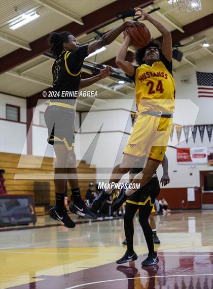 Thumbnail 1 in Lincoln vs. Cornerstone Christian (Stonebarger Tournament) photogallery.