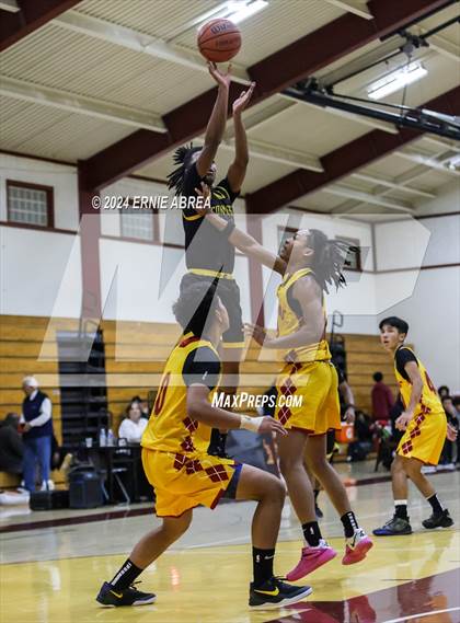 Thumbnail 1 in Lincoln vs. Cornerstone Christian (Stonebarger Tournament) photogallery.