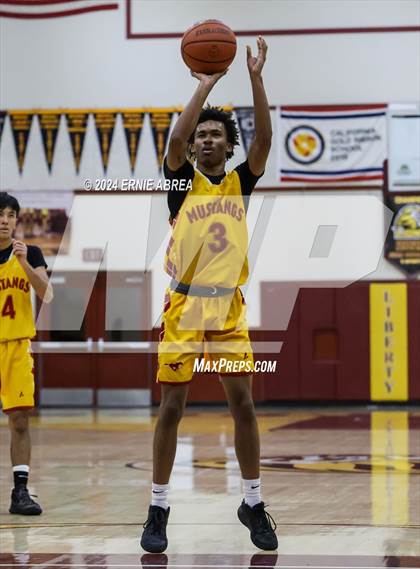 Thumbnail 3 in Lincoln vs. Cornerstone Christian (Stonebarger Tournament) photogallery.