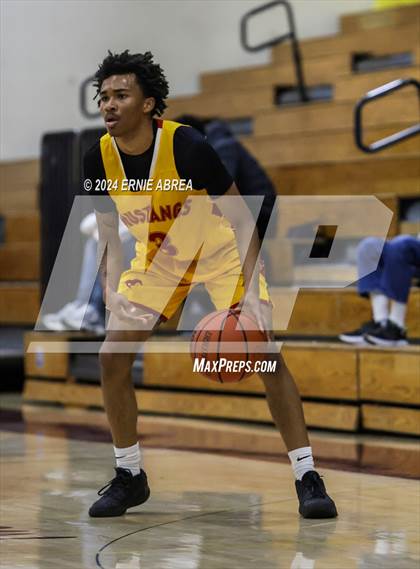 Thumbnail 2 in Lincoln vs. Cornerstone Christian (Stonebarger Tournament) photogallery.