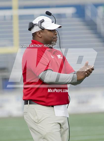 Thumbnail 2 in Freeport vs. William Floyd (Section 8 Conference I Championship Game) photogallery.