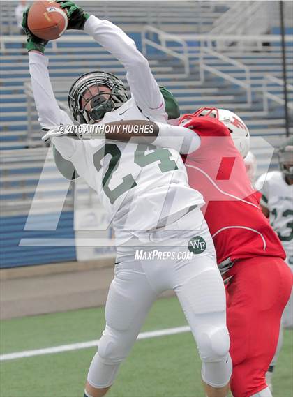 Thumbnail 3 in Freeport vs. William Floyd (Section 8 Conference I Championship Game) photogallery.