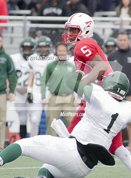 Thumbnail 2 in Freeport vs. William Floyd (Section 8 Conference I Championship Game) photogallery.