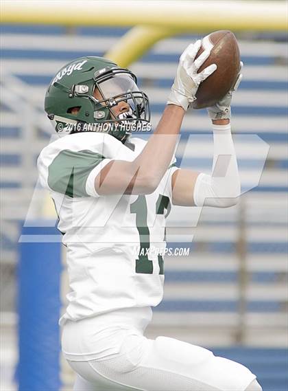 Thumbnail 1 in Freeport vs. William Floyd (Section 8 Conference I Championship Game) photogallery.
