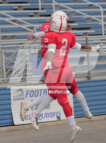 Thumbnail 3 in Freeport vs. William Floyd (Section 8 Conference I Championship Game) photogallery.