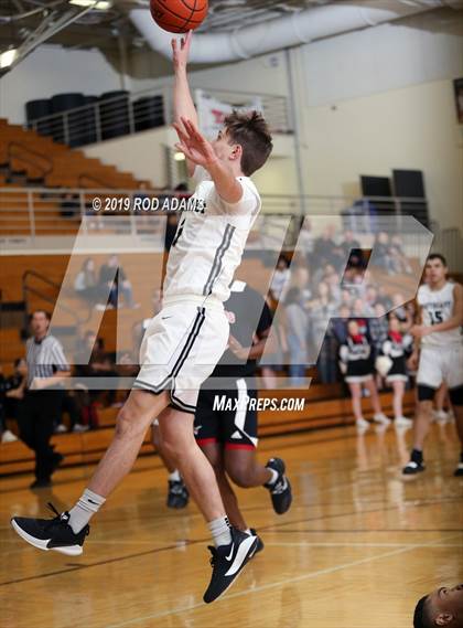 Thumbnail 2 in Omaha South @ Lincoln Northeast photogallery.