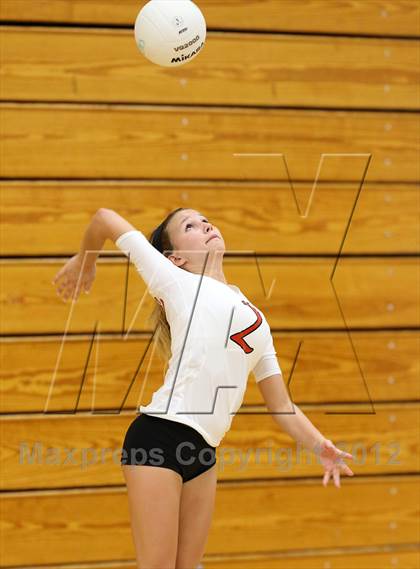 Thumbnail 1 in Eaton vs Mountain Vista (Eaglecrest Invitational) photogallery.