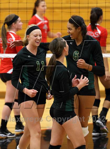 Thumbnail 1 in Eaton vs Mountain Vista (Eaglecrest Invitational) photogallery.