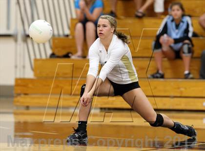 Thumbnail 3 in Eaton vs Mountain Vista (Eaglecrest Invitational) photogallery.