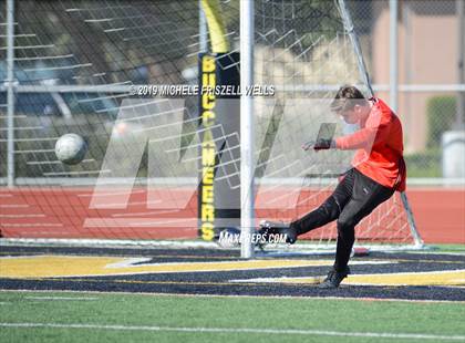 Thumbnail 1 in West Hills vs. Central (CIF SDS D3 Final) photogallery.