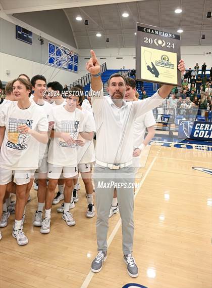 Thumbnail 2 in Mira Costa vs. Loyola (CIF-SS D1 Final) photogallery.