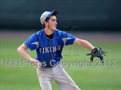 Thumbnail 2 in Grand Island vs. New Hartford (NYSPHSAA Class A Semifinal) photogallery.