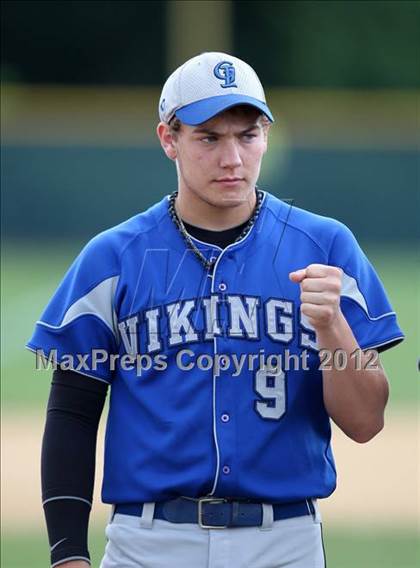 Thumbnail 1 in Grand Island vs. New Hartford (NYSPHSAA Class A Semifinal) photogallery.