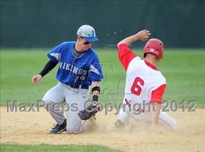 Thumbnail 3 in Grand Island vs. New Hartford (NYSPHSAA Class A Semifinal) photogallery.