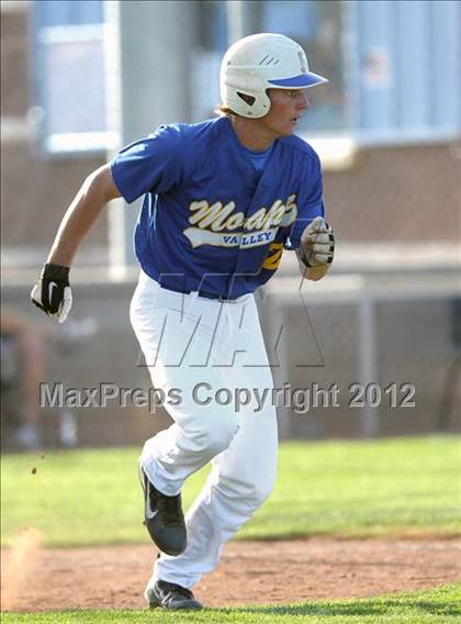 Thumbnail 2 in Cleveland vs. Moapa Valley (Blazer Sportco Spring Bash) photogallery.