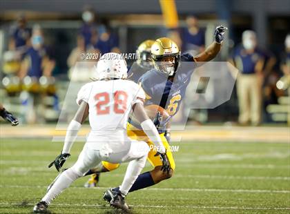 Thumbnail 1 in Cardinal Gibbons @ St. Thomas Aquinas photogallery.