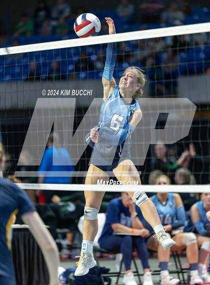 Thumbnail 2 in Spring Valley vs. Hedgesville (WVSSAC Class AAAA Semifinal) photogallery.