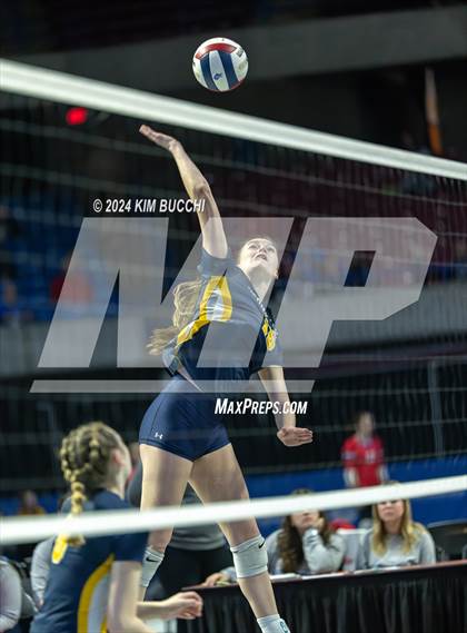 Thumbnail 2 in Spring Valley vs. Hedgesville (WVSSAC Class AAAA Semifinal) photogallery.