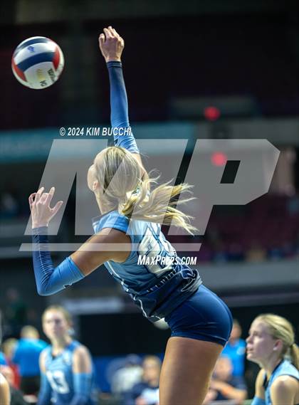 Thumbnail 2 in Spring Valley vs. Hedgesville (WVSSAC Class AAAA Semifinal) photogallery.