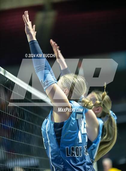 Thumbnail 3 in Spring Valley vs. Hedgesville (WVSSAC Class AAAA Semifinal) photogallery.