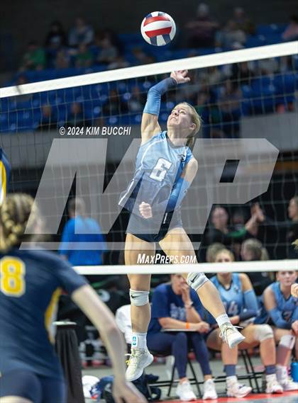 Thumbnail 1 in Spring Valley vs. Hedgesville (WVSSAC Class AAAA Semifinal) photogallery.
