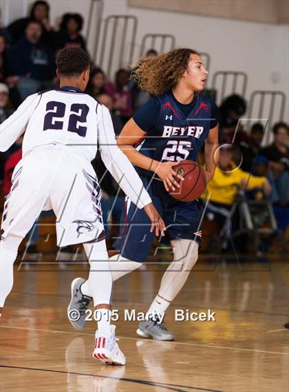 Thumbnail 3 in Beyer vs. Freedom photogallery.
