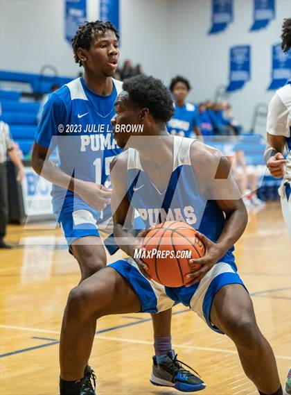 Thumbnail 1 in Indianapolis Metropolitan @ Indianapolis Bishop Chatard photogallery.