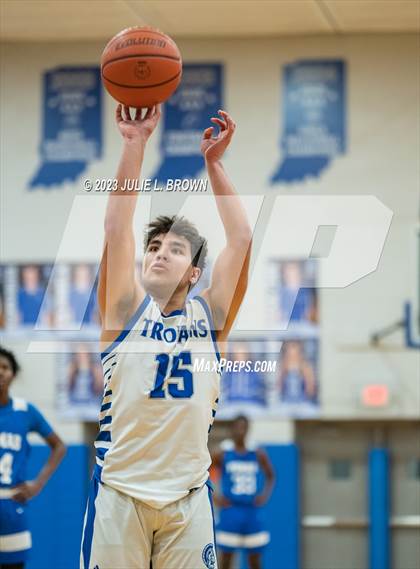 Thumbnail 2 in Indianapolis Metropolitan @ Indianapolis Bishop Chatard photogallery.