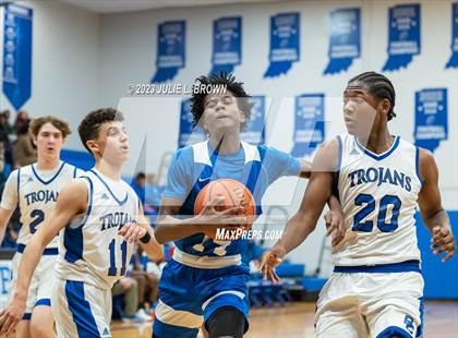 Thumbnail 3 in Indianapolis Metropolitan @ Indianapolis Bishop Chatard photogallery.