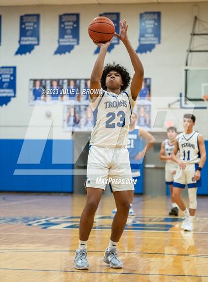 Thumbnail 2 in Indianapolis Metropolitan @ Indianapolis Bishop Chatard photogallery.
