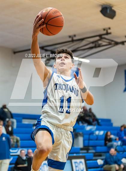 Thumbnail 1 in Indianapolis Metropolitan @ Indianapolis Bishop Chatard photogallery.