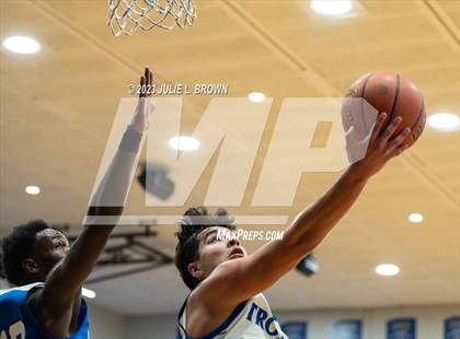 Thumbnail 1 in Indianapolis Metropolitan @ Indianapolis Bishop Chatard photogallery.