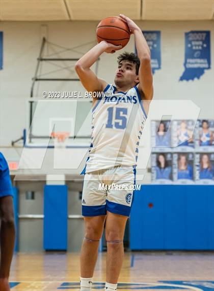 Thumbnail 3 in Indianapolis Metropolitan @ Indianapolis Bishop Chatard photogallery.