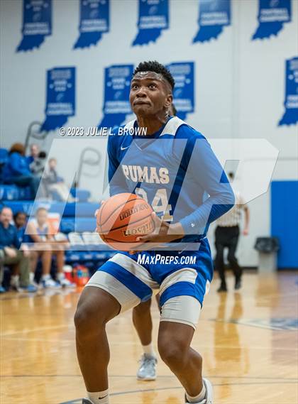 Thumbnail 3 in Indianapolis Metropolitan @ Indianapolis Bishop Chatard photogallery.