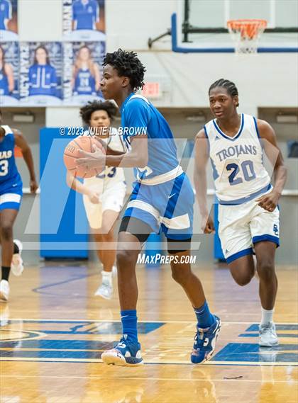 Thumbnail 3 in Indianapolis Metropolitan @ Indianapolis Bishop Chatard photogallery.