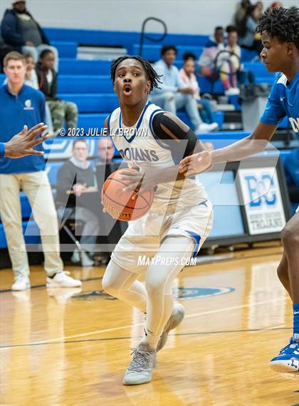 Thumbnail 1 in Indianapolis Metropolitan @ Indianapolis Bishop Chatard photogallery.