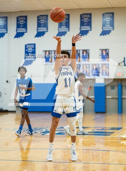 Thumbnail 1 in Indianapolis Metropolitan @ Indianapolis Bishop Chatard photogallery.