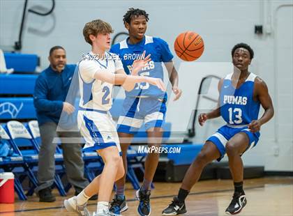 Thumbnail 2 in Indianapolis Metropolitan @ Indianapolis Bishop Chatard photogallery.