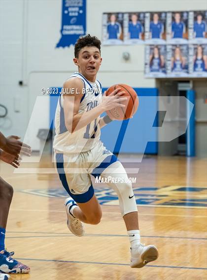 Thumbnail 2 in Indianapolis Metropolitan @ Indianapolis Bishop Chatard photogallery.