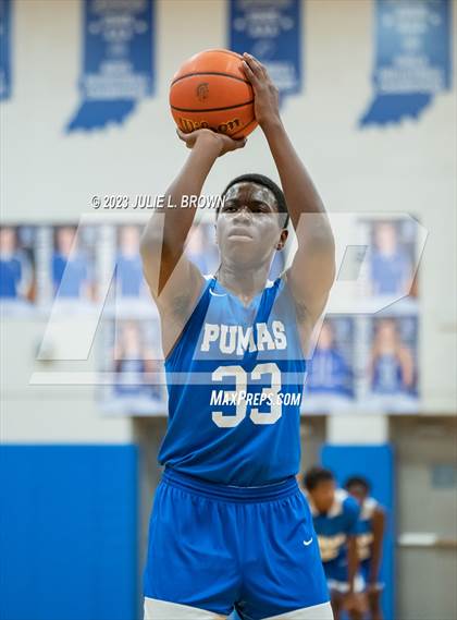 Thumbnail 3 in Indianapolis Metropolitan @ Indianapolis Bishop Chatard photogallery.