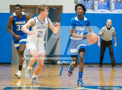 Thumbnail 1 in Indianapolis Metropolitan @ Indianapolis Bishop Chatard photogallery.