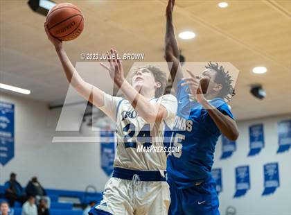 Thumbnail 1 in Indianapolis Metropolitan @ Indianapolis Bishop Chatard photogallery.