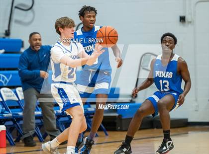 Thumbnail 1 in Indianapolis Metropolitan @ Indianapolis Bishop Chatard photogallery.