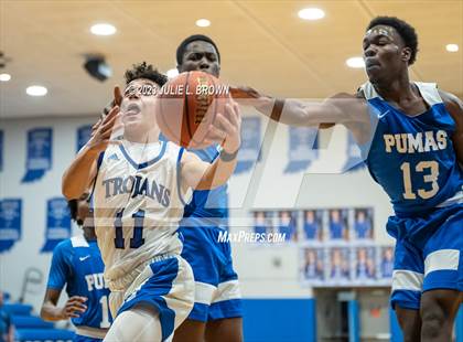Thumbnail 3 in Indianapolis Metropolitan @ Indianapolis Bishop Chatard photogallery.
