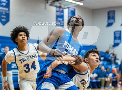 Thumbnail 2 in Indianapolis Metropolitan @ Indianapolis Bishop Chatard photogallery.