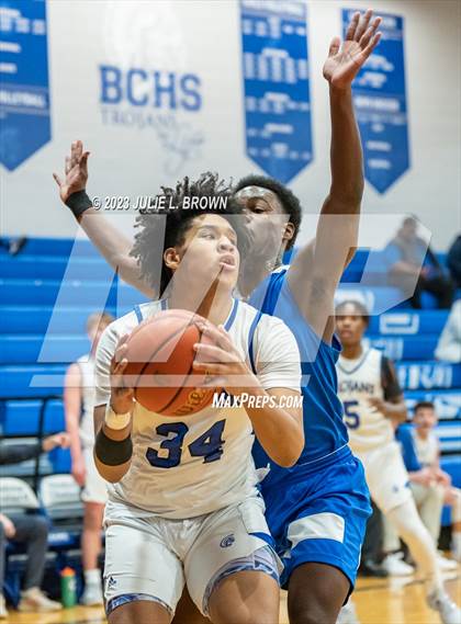 Thumbnail 1 in Indianapolis Metropolitan @ Indianapolis Bishop Chatard photogallery.