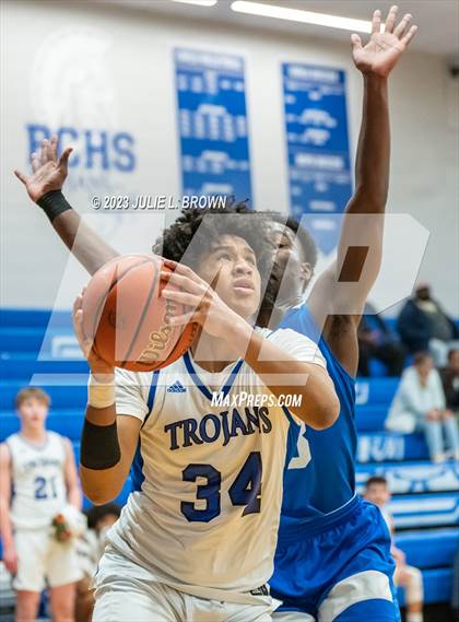 Thumbnail 2 in Indianapolis Metropolitan @ Indianapolis Bishop Chatard photogallery.