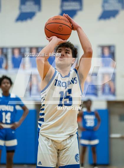 Thumbnail 3 in Indianapolis Metropolitan @ Indianapolis Bishop Chatard photogallery.