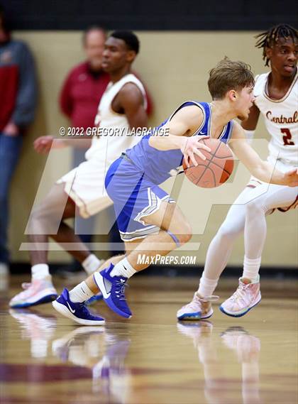 Thumbnail 2 in Brewer vs Keller Central photogallery.