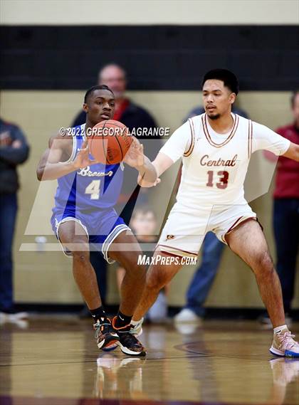 Thumbnail 3 in Brewer vs Keller Central photogallery.